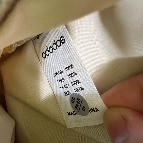 ODODOS Daily Sling Bag Crossbody Chest Bag Adjustable Strap Lightweight Beige - Picture 7 of 9